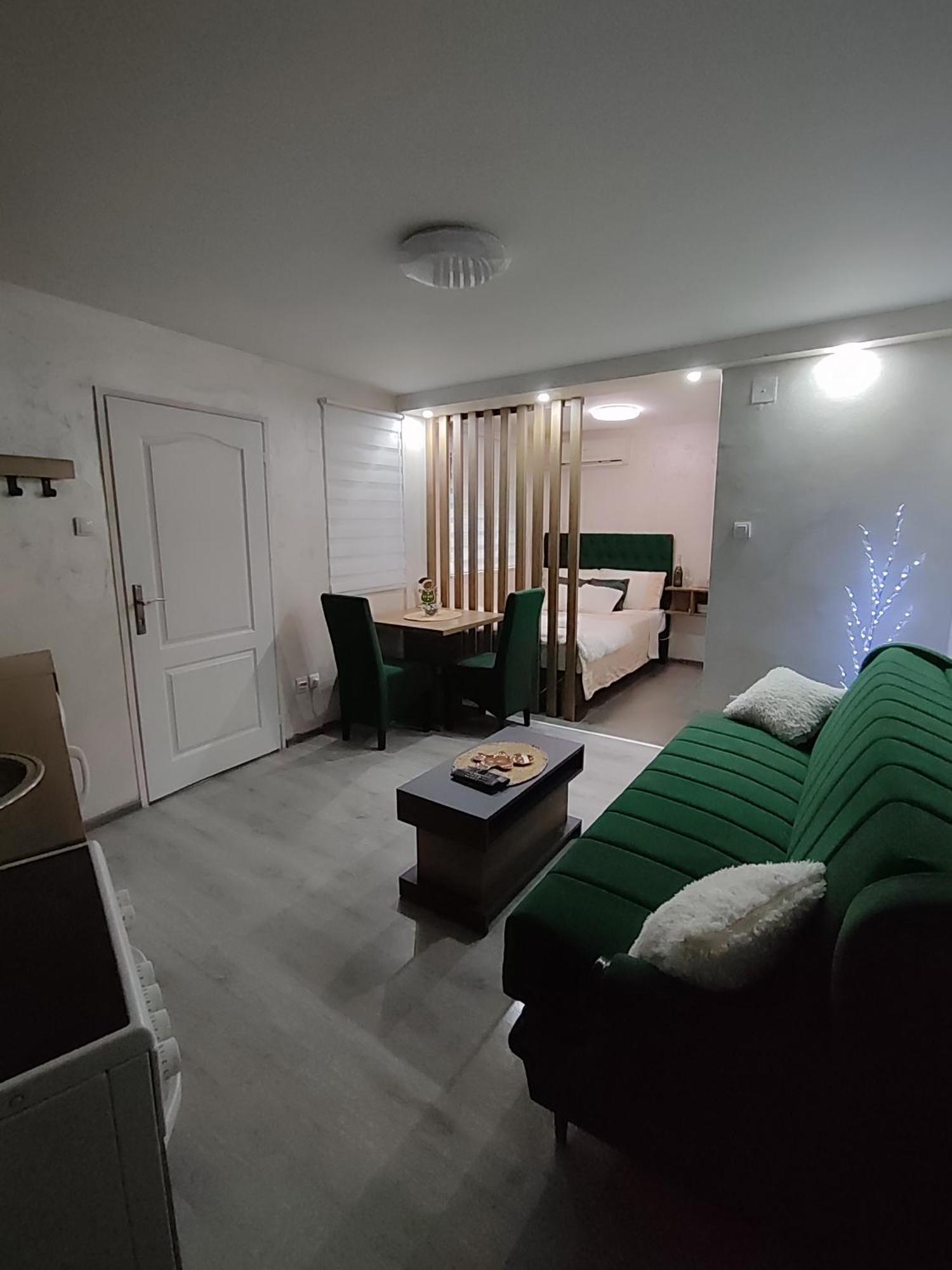 Studio Apartman Free Parking Rubikon Belgrad Exterior foto