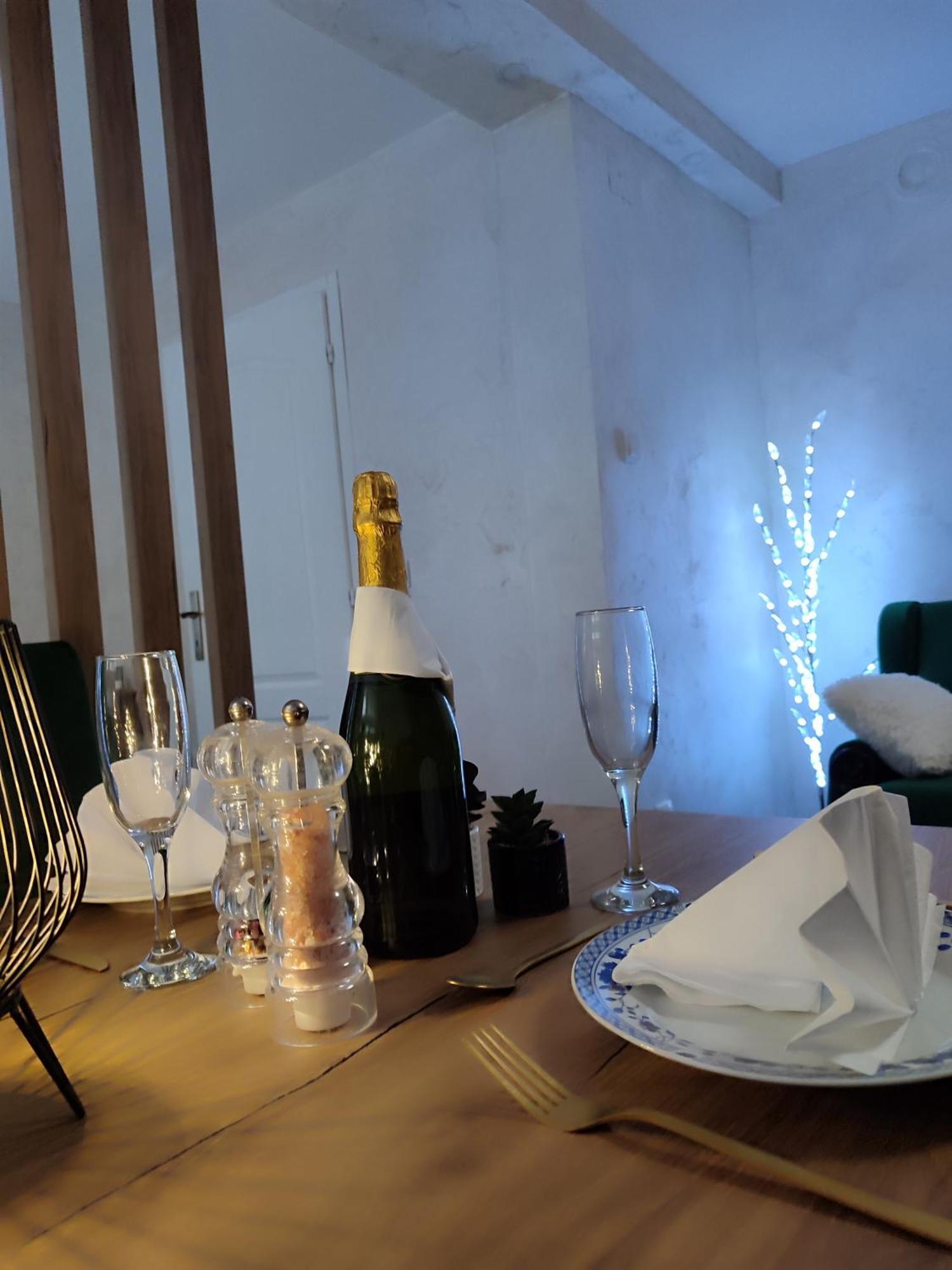 Studio Apartman Free Parking Rubikon Belgrad Zimmer foto